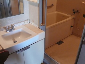 色味を変えるだけで一新!温かみのあるお部屋 色味を変えるだけで一新!温かみのあるお部屋